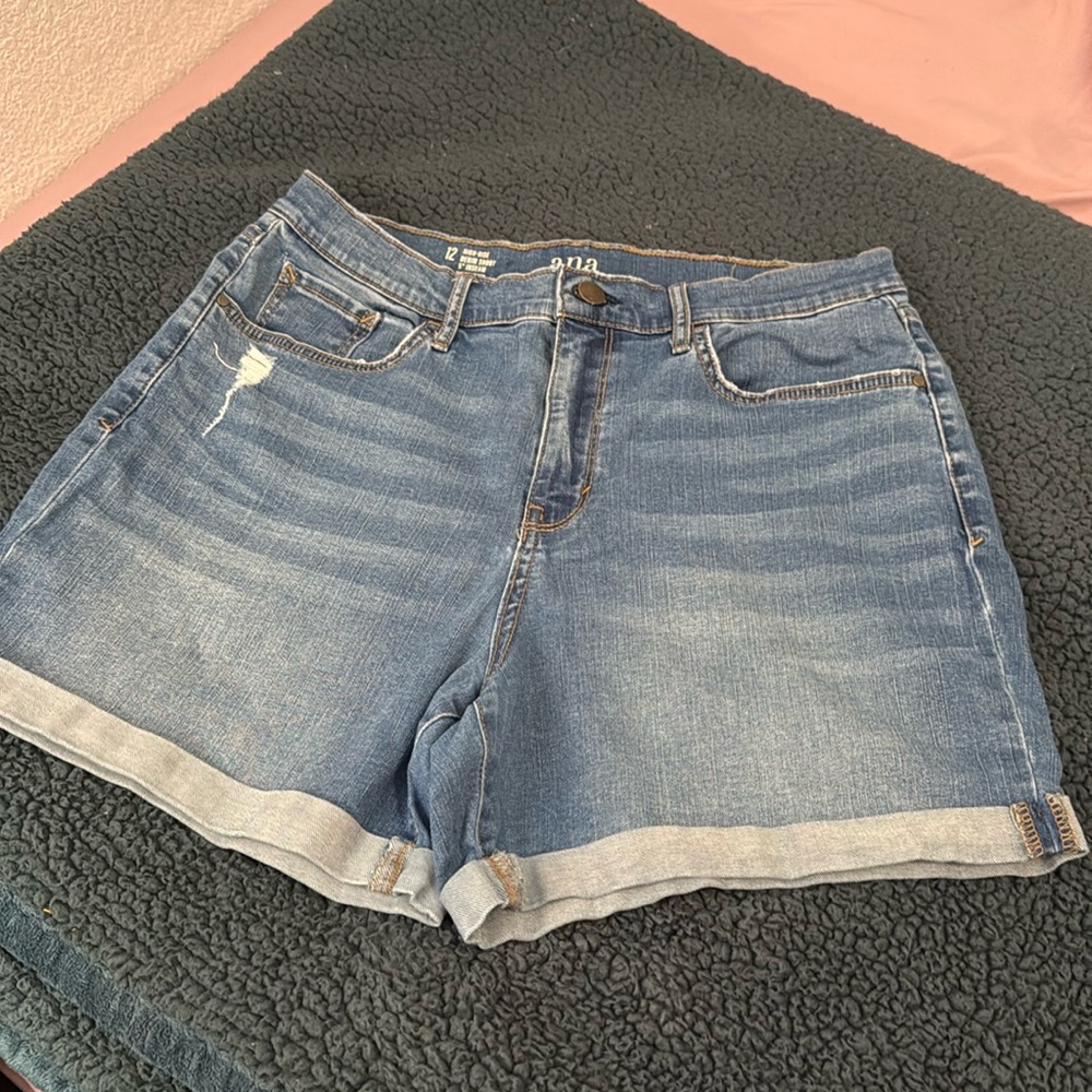 a.n.a High Rise Denim Short. EUC. Size 12.